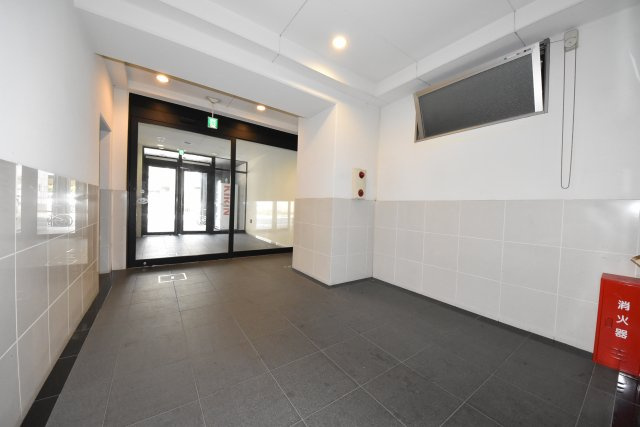 フィオレ立売堀のエントランス