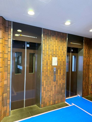 【エントランス】 | ハイネスロワイヤル