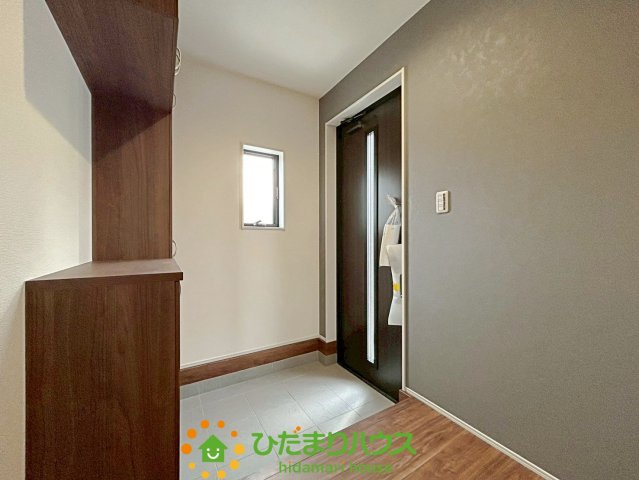 古河上辺見第10　新築一戸建て　01　リーブルガーデンの玄関