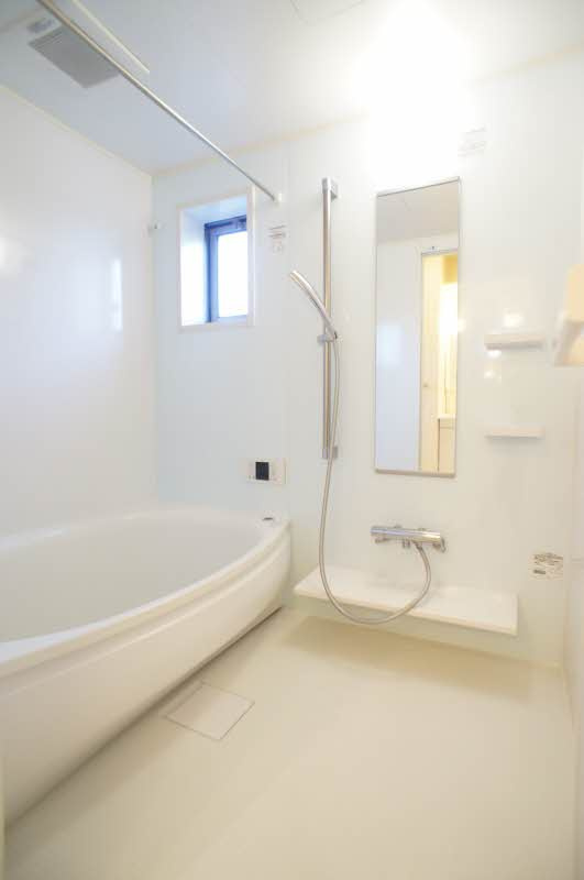 ソレイユ・ヴェルジェ Bの浴室