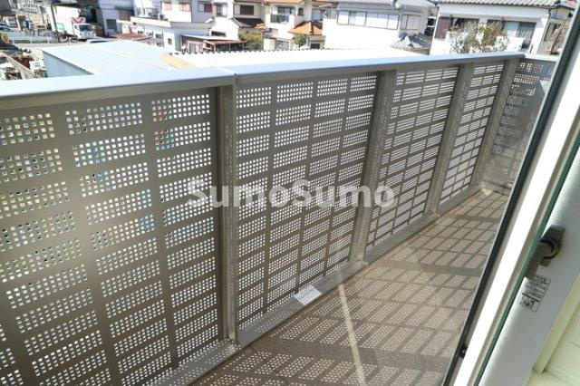 アルコバレーノⅧのバルコニー|開放的で明るい空間を演出してくれるバルコニーです