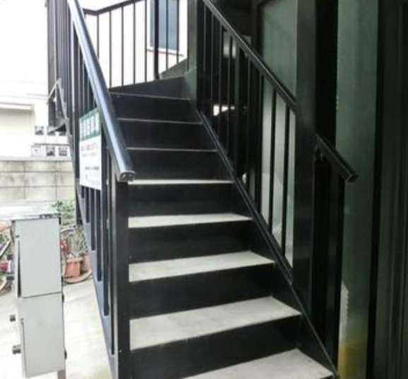 中野区南台１丁目の賃貸マンションのエントランス