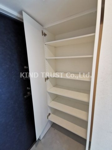 AXIS UMEKITAの玄関|明るい玄関です