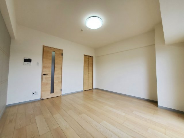 プリミエール常滑駅前の居間・リビング