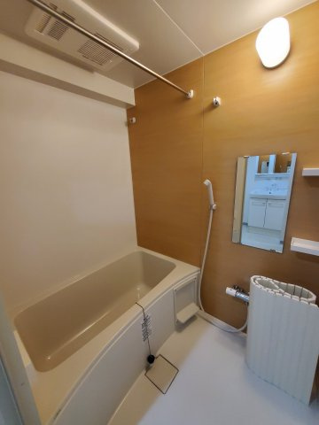 プリミエール常滑駅前の浴室