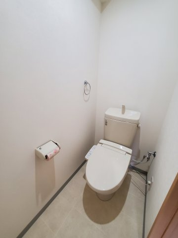 プリミエール常滑駅前のトイレ