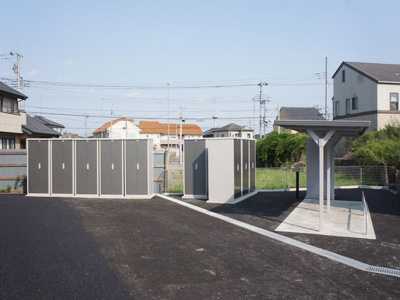 【設備】 | ソルジェンテⅡ | 便利な外物置と、屋根付きの駐輪場があります♪