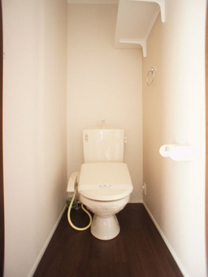 【トイレ】 | ソルジェンテⅡ | 温水洗浄暖房便座機能付きです♪