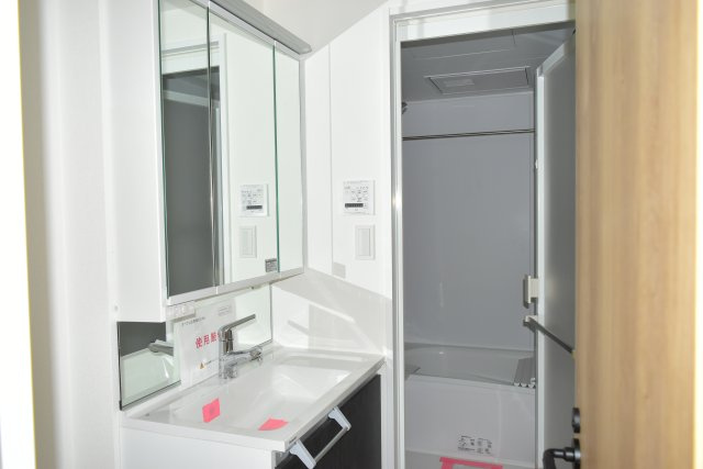 多摩市豊ヶ丘１丁目の中古マンションの独立洗面台