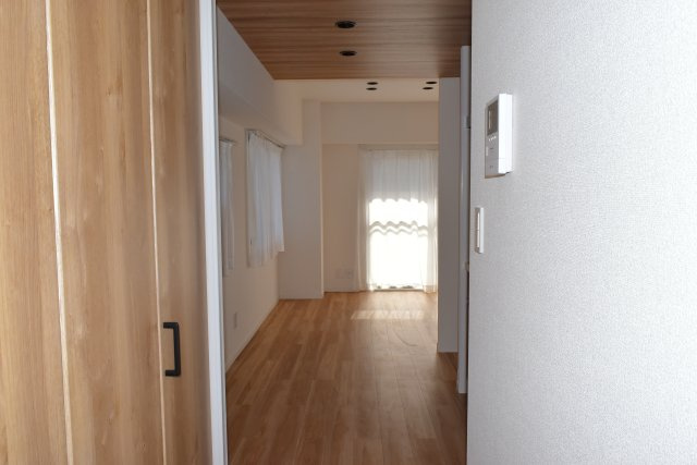 多摩市豊ヶ丘１丁目の中古マンションの玄関