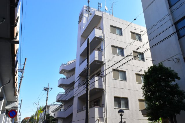 多摩市豊ヶ丘１丁目の中古マンションの外観