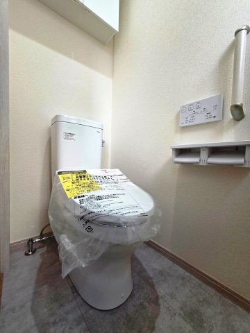 【トイレ】 | 並木町3丁目戸建賃貸住宅 | 別部屋の参考写真