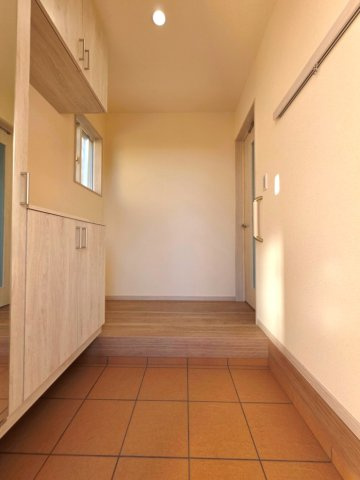 【玄関】 | 並木町3丁目戸建賃貸住宅 | 別部屋の参考写真