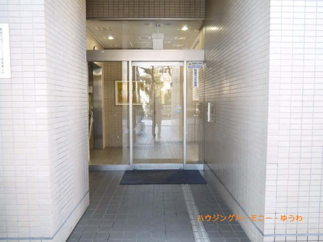 【エントランス】 | アクトピア北赤羽参番館 | 清廉とされたエントランスになっています。