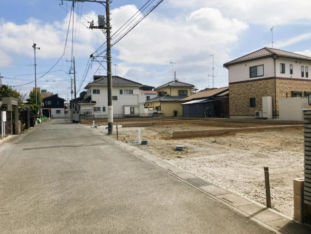 BLOOMING GARDEN　行田市棚田町3丁目の前面道路含む現地写真
