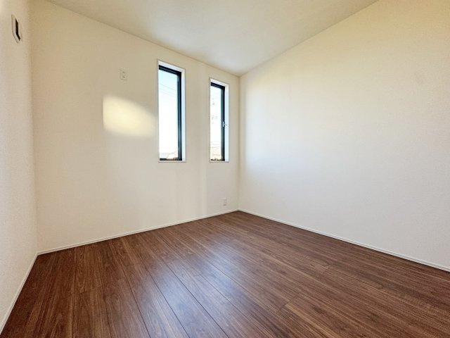 新築戸建・新築建売　福島市御山字沢田【長期優良住宅】御山小・清水中の洋室