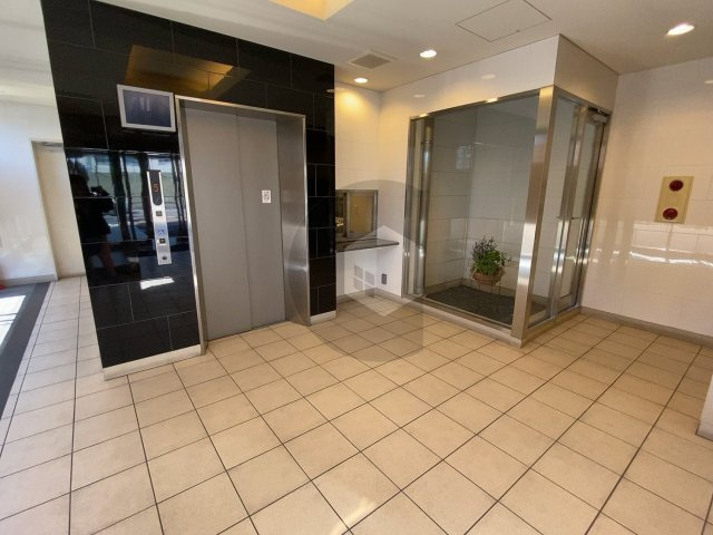 CASSIA高井田SouthCourtのロビー