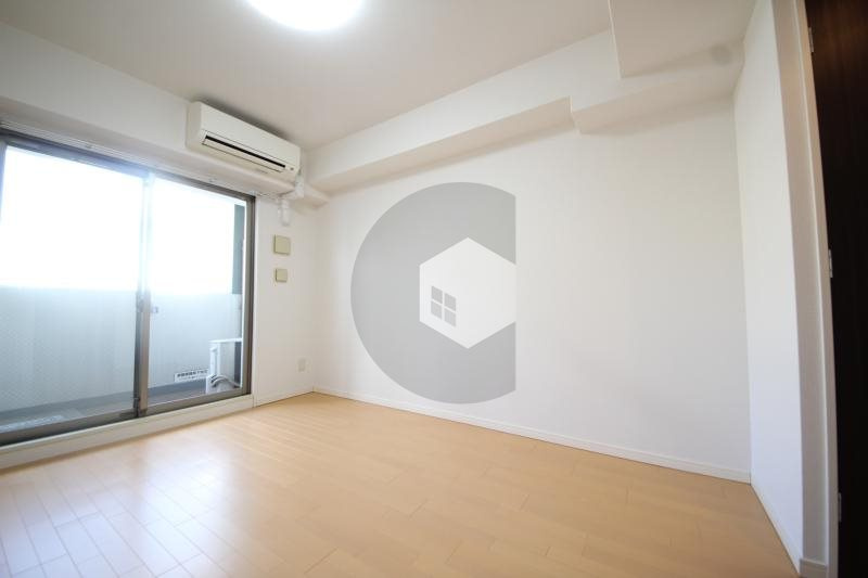 CASSIA高井田SouthCourtの洋室