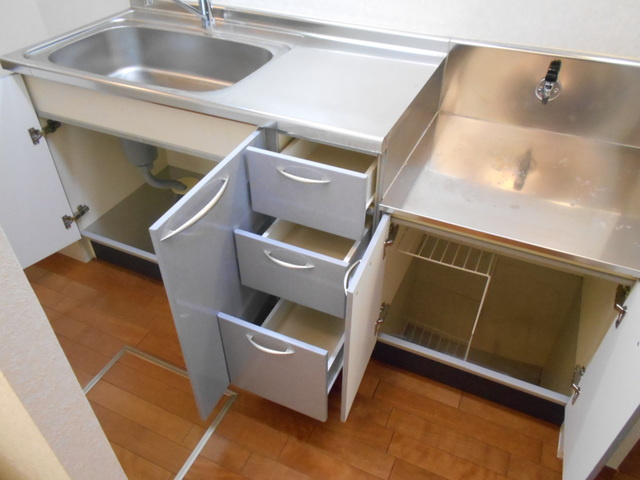 アドニスガーデンのキッチン|★キッチン下部収納★