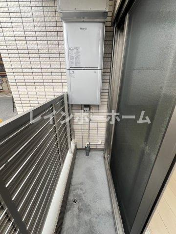 ルミナス コメ コートのバルコニー