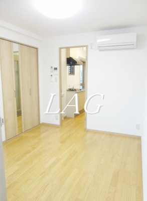 【居間・リビング】 | ロイヤルシティ西日暮里 | 洋室のお部屋です。