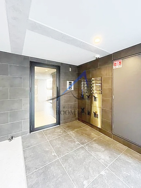 リュクスマンション北千住のエントランス|エントランスです。