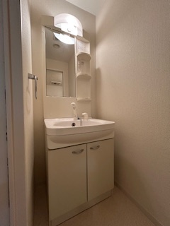 カルム小西Ⅱの洗面所|脱衣スペースもあります