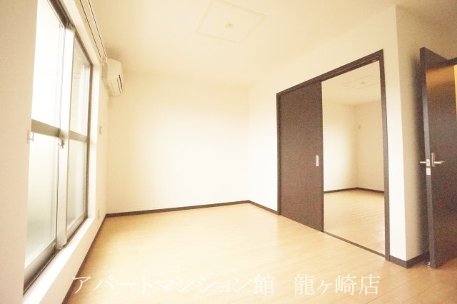 フェニックス雅の洋室