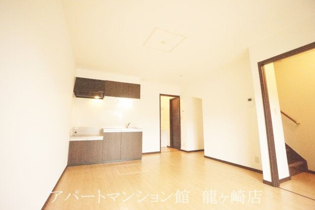 フェニックス雅の居間・リビング