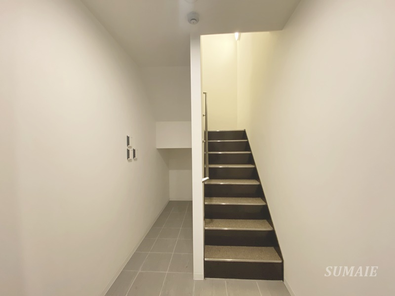 メゾン ド 常盤のその他共用部分|共用階段です☆