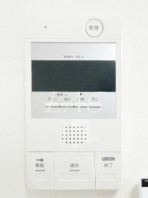 【セキュリティ】 | イルビラージュ平和台 | モニター付きインターホンです。