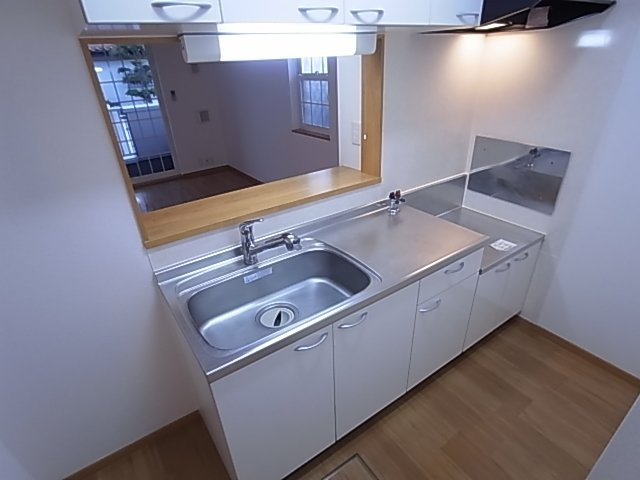 神戸市須磨区東落合２丁目のアパートのキッチン