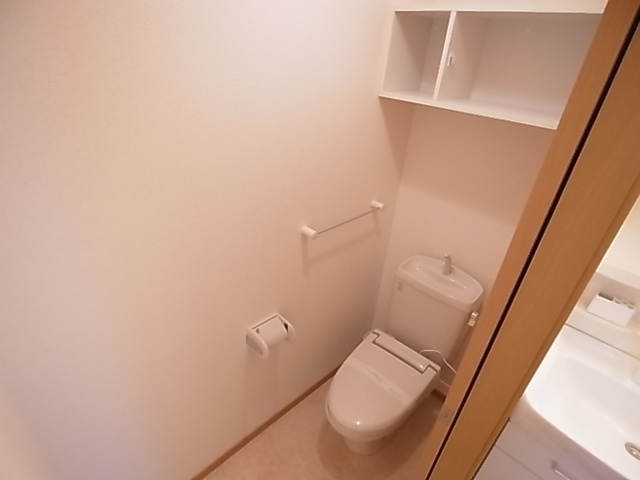 神戸市須磨区東落合２丁目のアパートのトイレ