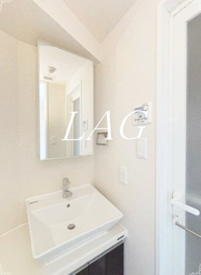 【洗面所】 | ムーブメンツ西早稲田 | 洗面台です。