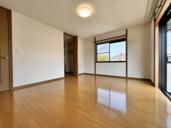 小山市小山　中古戸建の居間・リビング