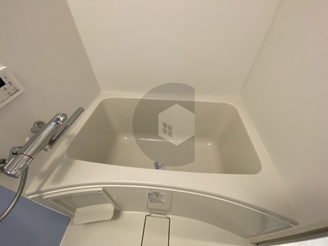 セレニティ荒本 B棟の浴室