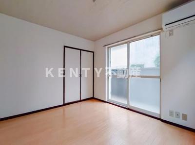 【居間・リビング】 | エーデルハイツ | ゆったりとした居間です