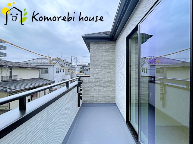 さいたま市北区東大成町2丁目　新築一戸建て　のバルコニー|陽当たり良好なバルコニーです