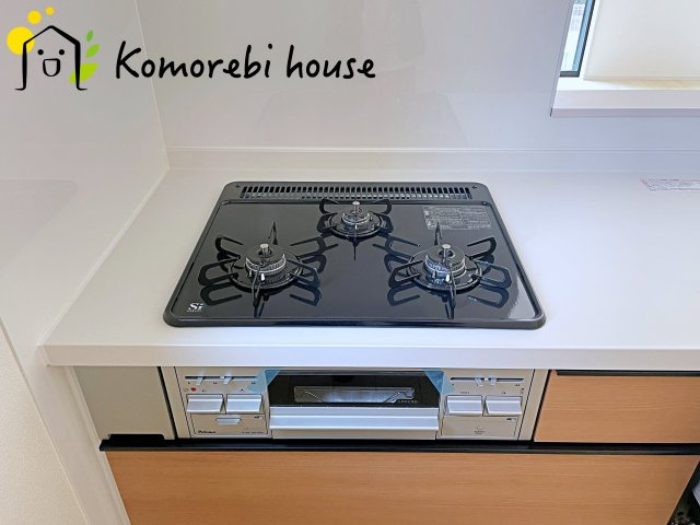 さいたま市北区東大成町2丁目　新築一戸建て　のキッチン|キッチンでお料理をお楽しみください