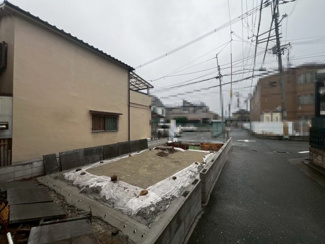 【前面道路含む現地写真】 | 池浦町４丁目　新築一戸建