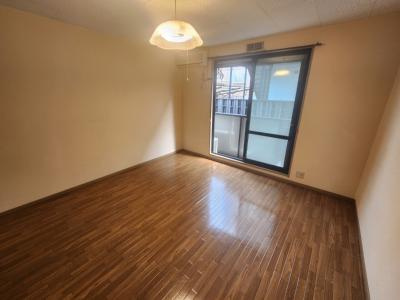 RICO C（リコシー）の洋室