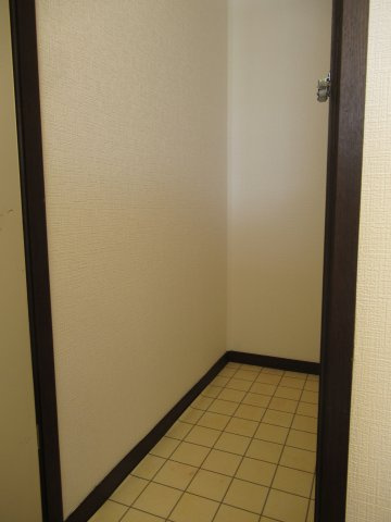 ノーサイドAの玄関|玄関収納スペース