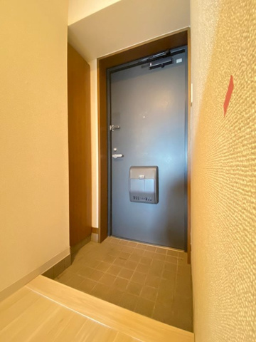 ＮＫビルの玄関