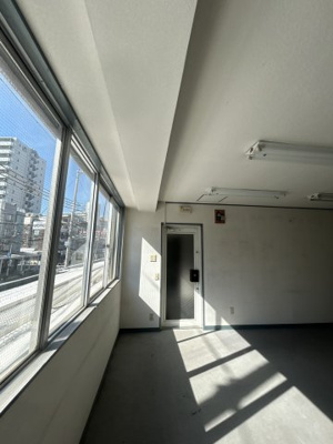 【内装】 | 北長狭ビル南