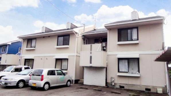 ドミール下石田の外観