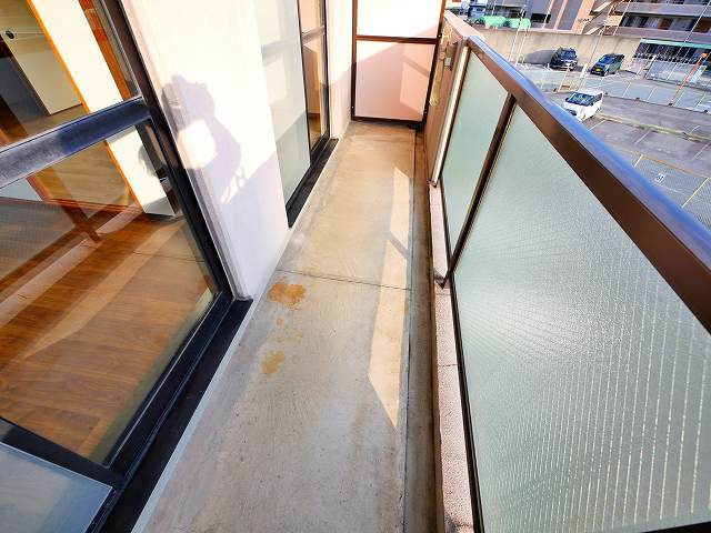 ツインコート帝塚山のバルコニー