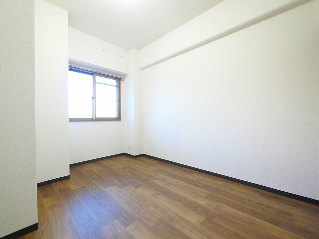 ツインコート帝塚山の洋室