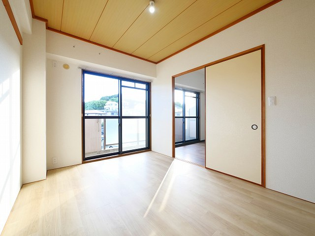 ツインコート帝塚山の洋室