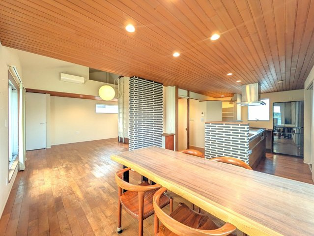 高林南町戸建ての居間・リビング