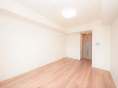 【居間・リビング】 | プレサンス心斎橋ソレイユ | ゆったりとした居間です